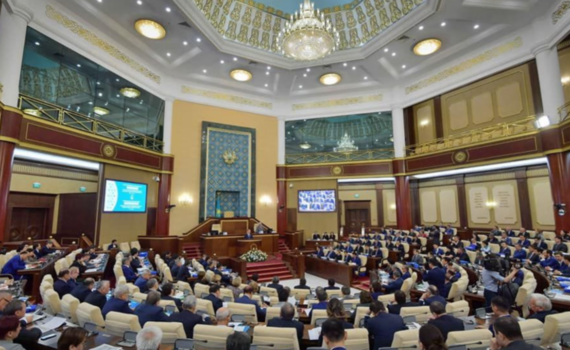 Власти Казахстана обвинили во введении идеологии